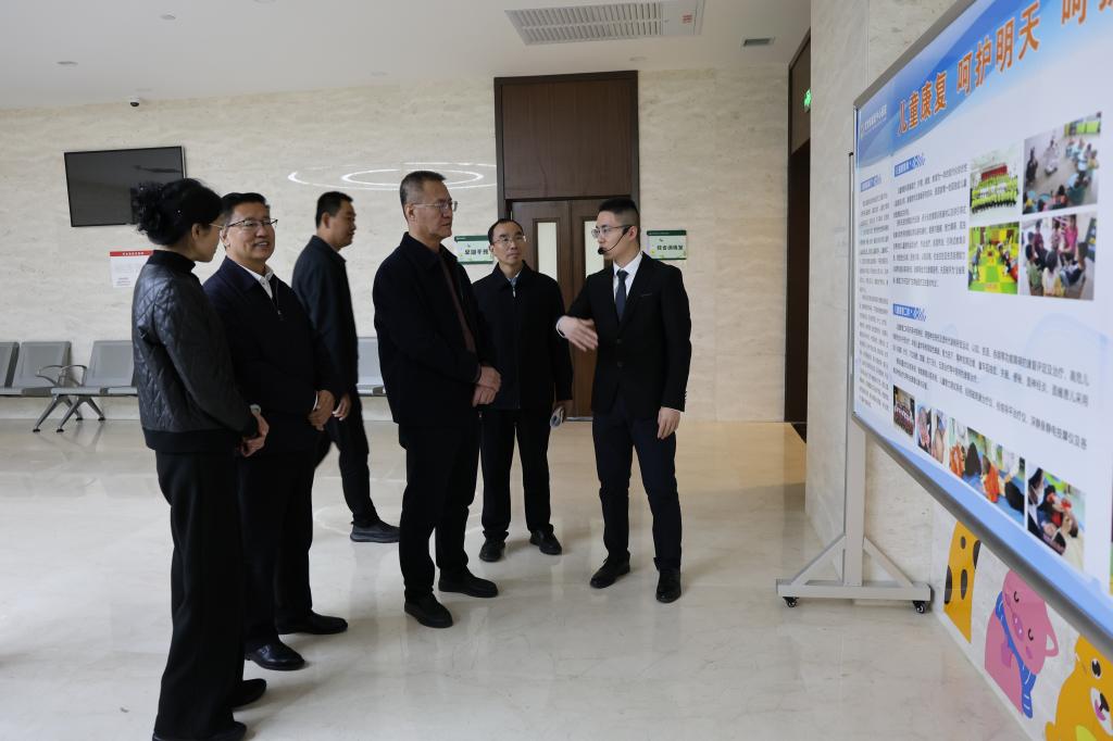 中共甘肃省委直属机关工作委员会一行来4688梅美高官方网站（新区院区）参观调研